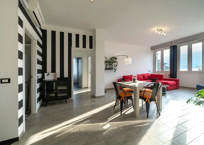 Honey House - Vista E Montagne Appartement Luino